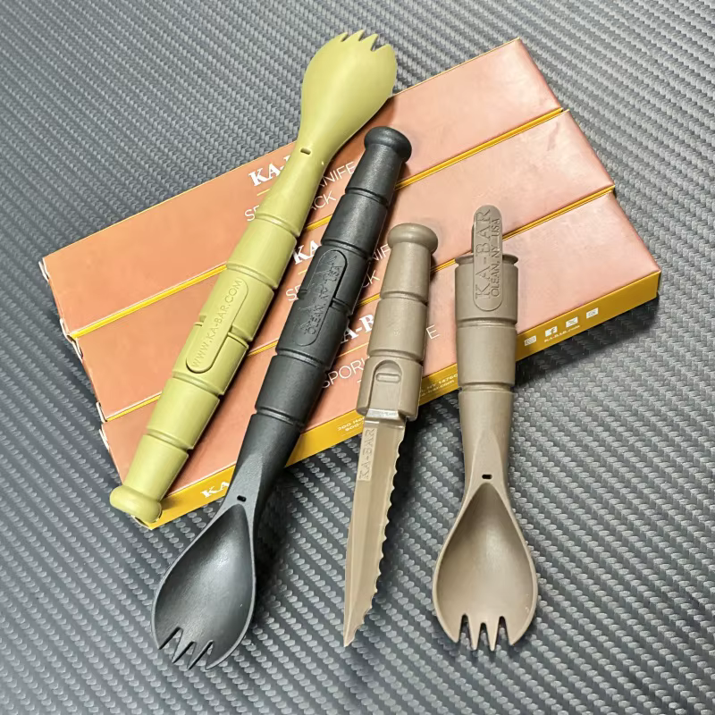 Mini ensemble de couverts tactiques EDC