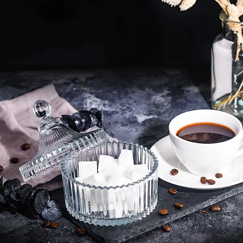 Boîte en verre avec couvercle