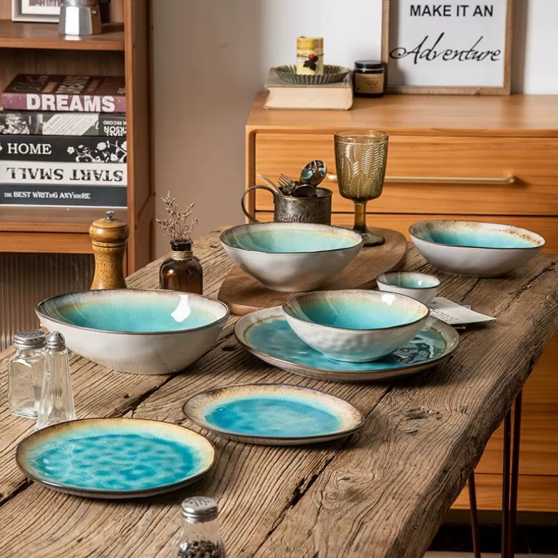 1 pièce Assiette de table en céramique bleu marine à glaçure craquelée de forme spéciale rétro
