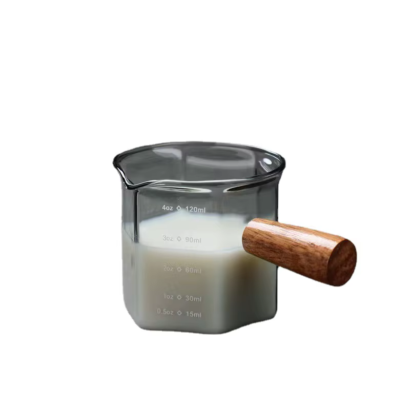 Tasse à mesurer expresso en verre avec manche en bois hexagonal de 120ml