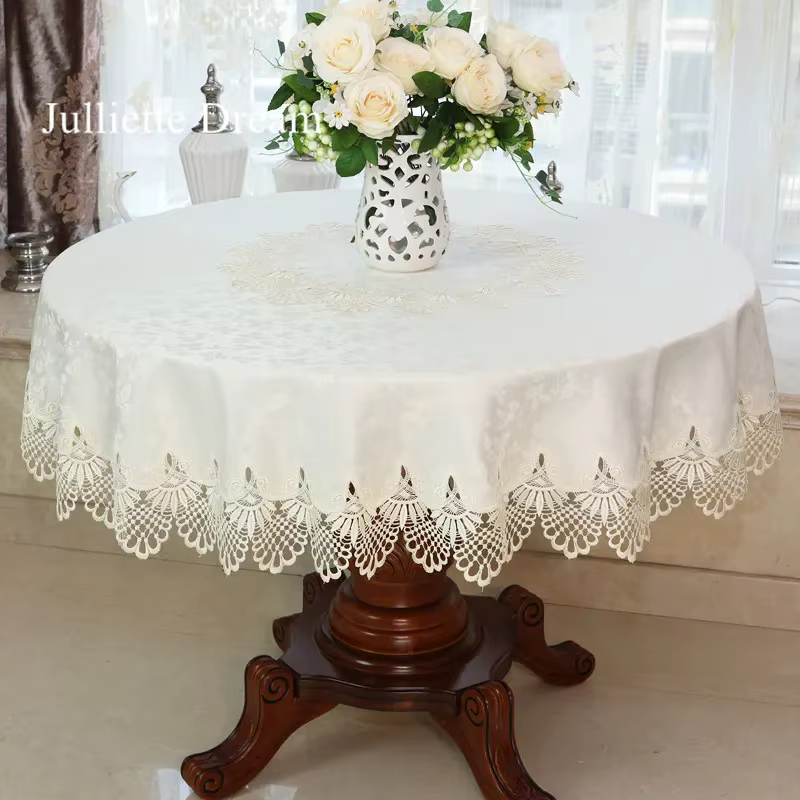 Nouvelle nappe en dentelle