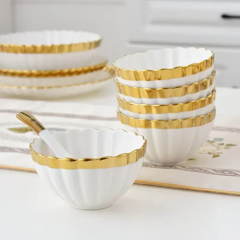 Assiettes en porcelaine blanche améliorée pour la nourriture