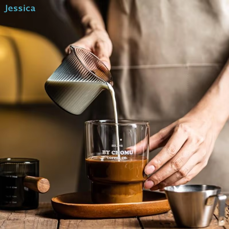♥ Tasse à mousse de lait en verre côtelé avec poignée en bois