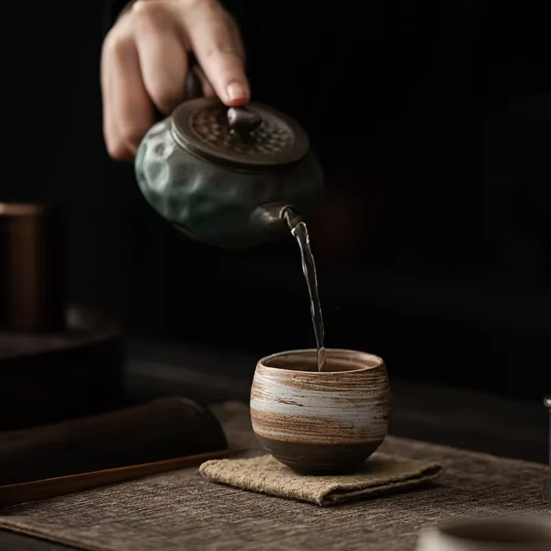 Tasse à thé en céramique faite à la main