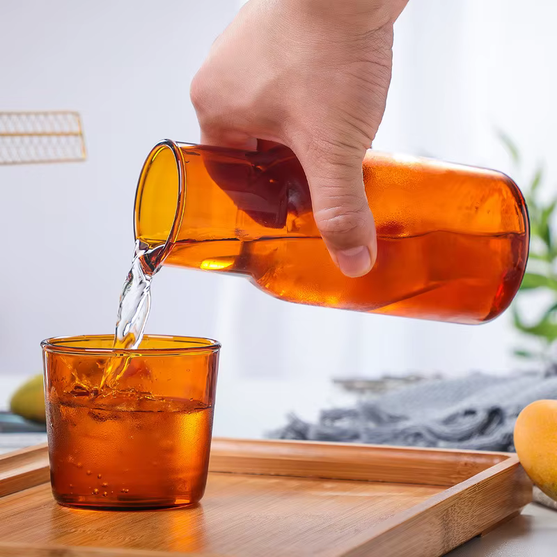 1 ensemble de carafe à eau de chevet et de gobelets en verre