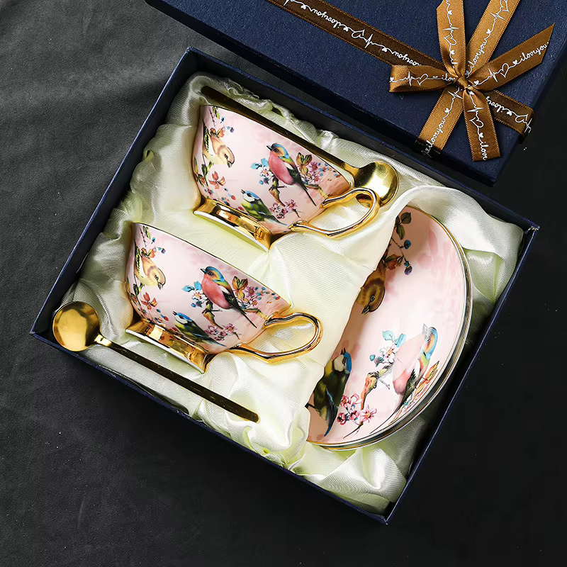 Ensemble de tasses à café européennes