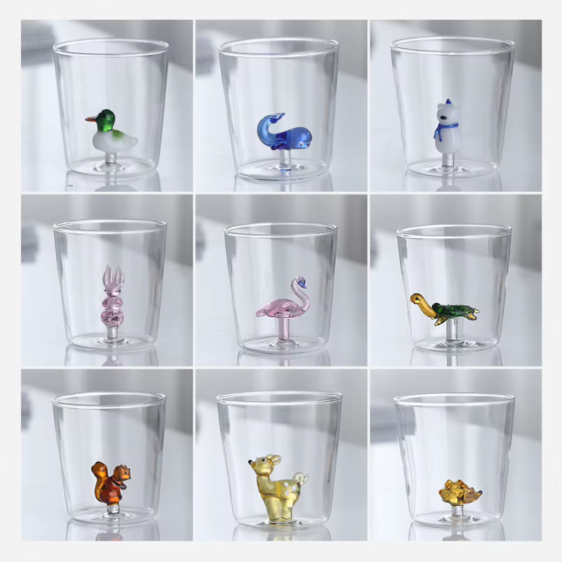 Tasse à café en relief d'animaux mignons