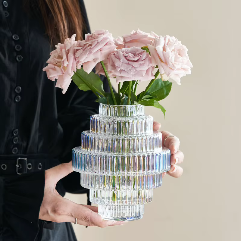Vase en verre transparent en forme d'engrenage pour arrangements floraux