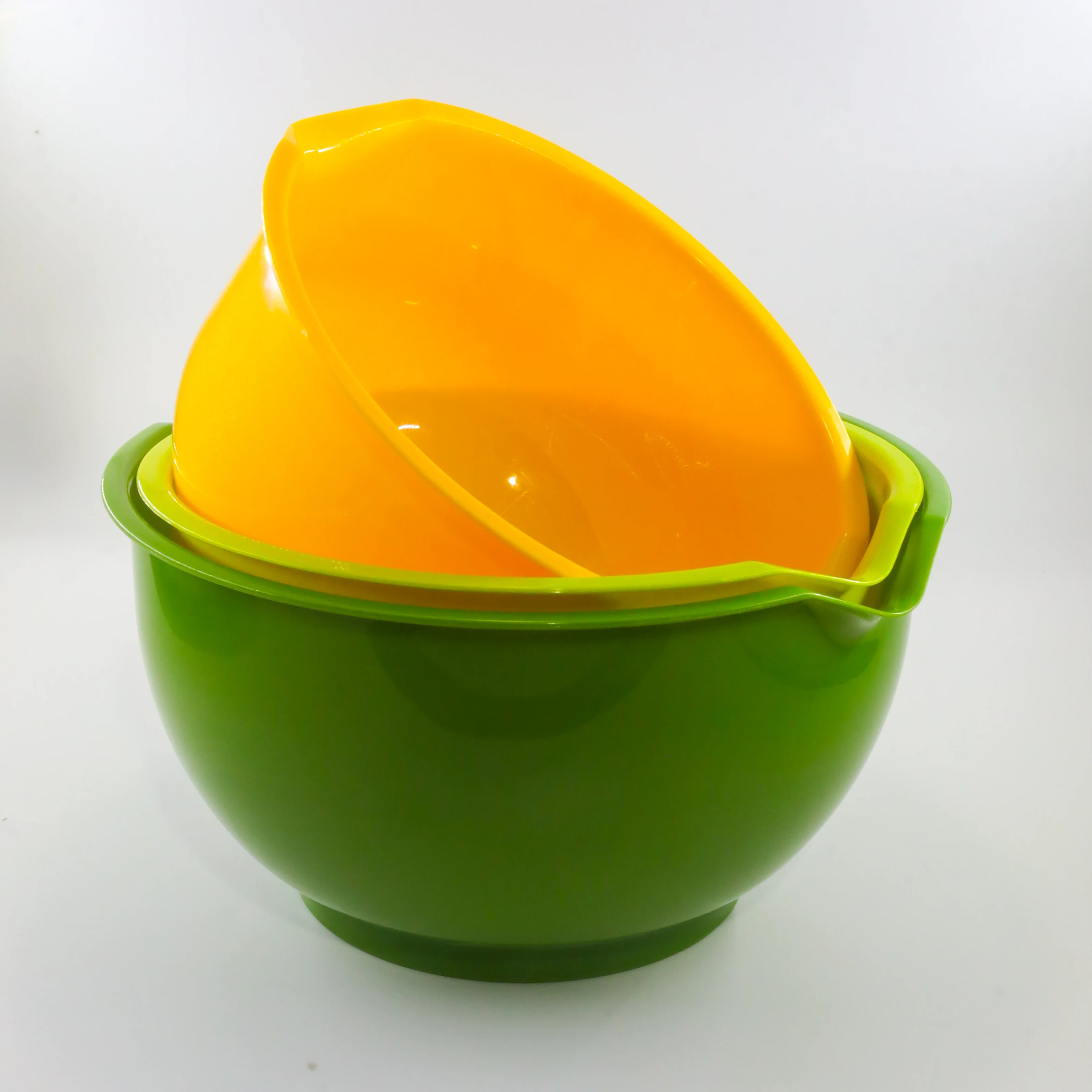 Bols à salade en plastique