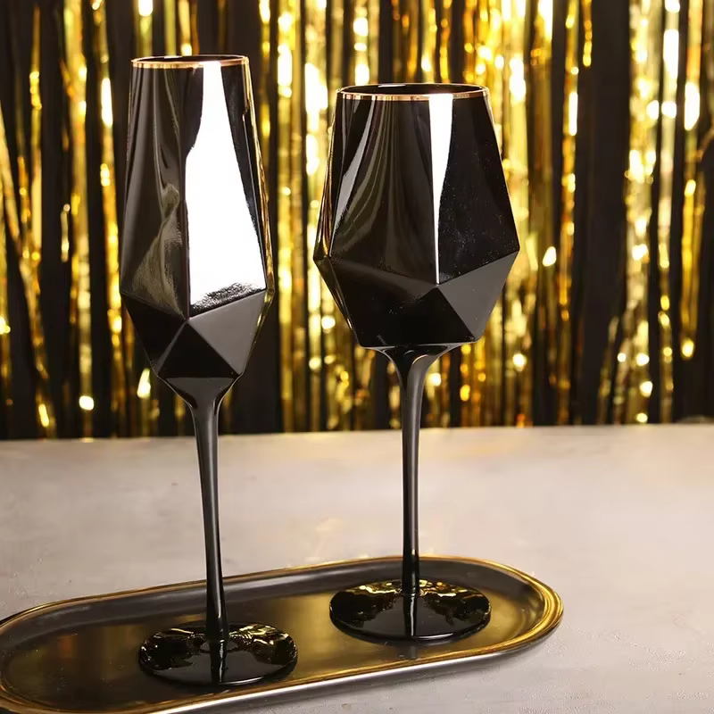 Verre à vin en cristal noir pur