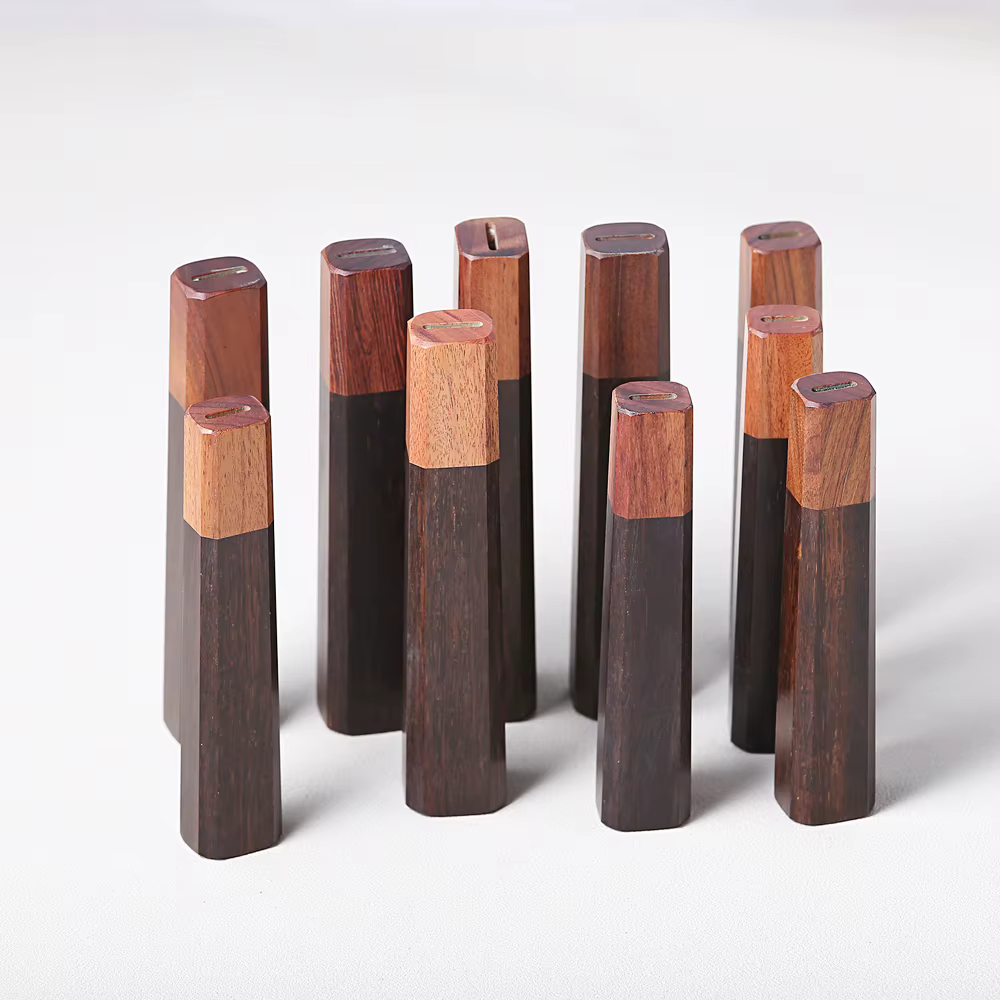 Couteau de cuisine de style japonais avec manche ergonomique naturel antidérapant pour couteaux de chef