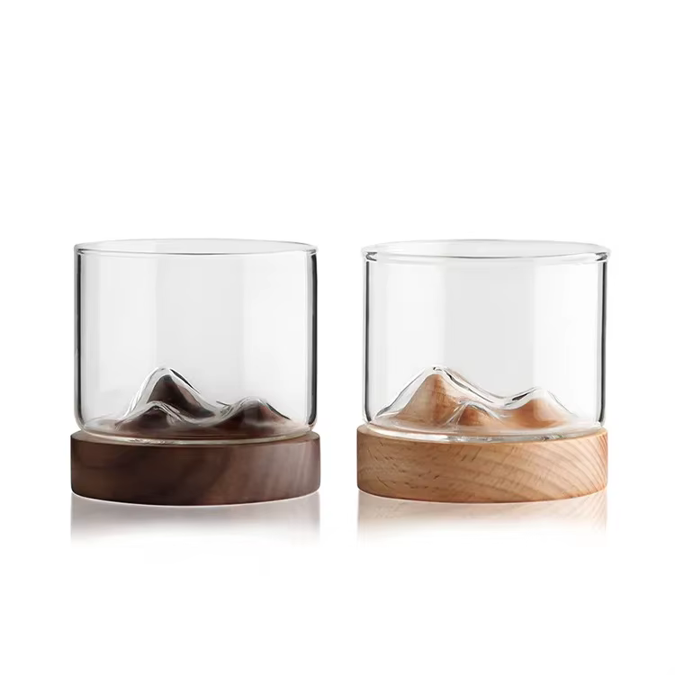 Verre à whisky de montagne avec Base en bois