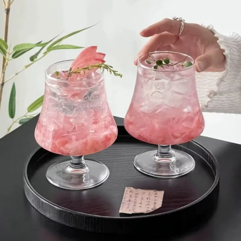 Verres à cocktail créatifs à pied haut
