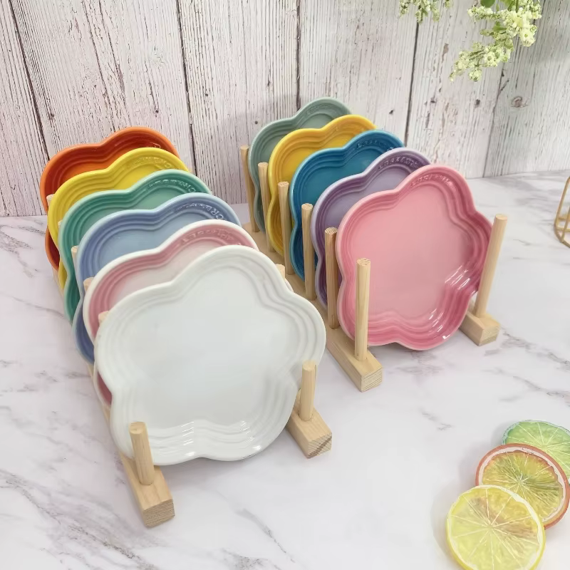 Petite assiette en fleur de prunier de 14cm