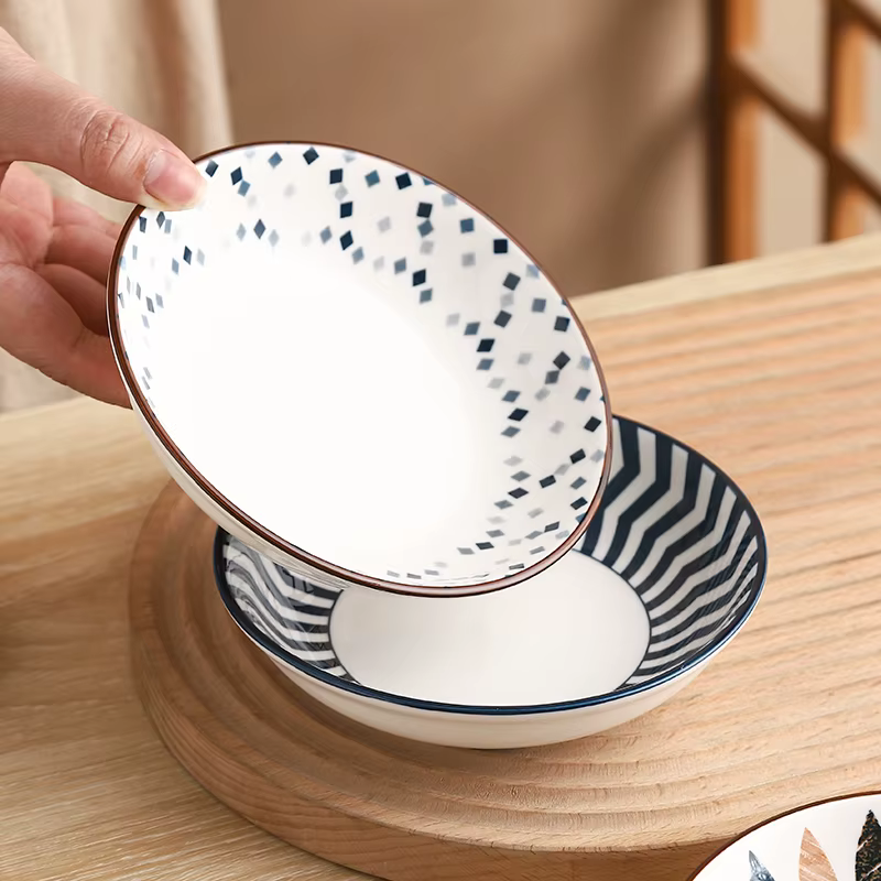 Ensemble d'assiettes en céramique minimalistes de 4 pièces de 5.6 pouces