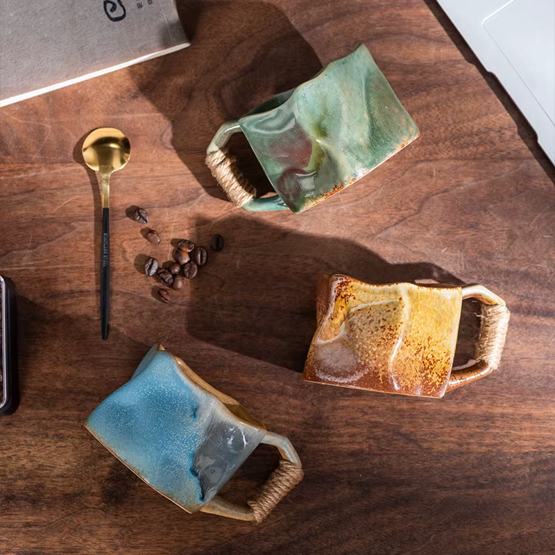 Tasse à café en poterie rugueuse créative