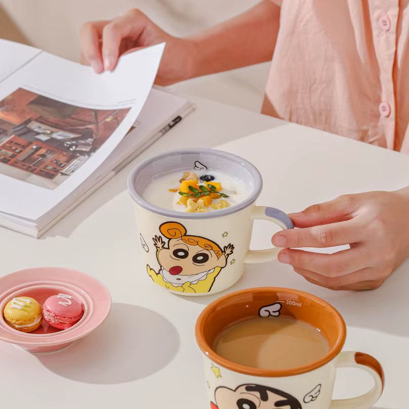 Crayon Shin-chan tasse dessin animé mignon série familiale céramique petit déjeuner lait café céréales tasses cadeaux de Couple pour ami anniversaire
