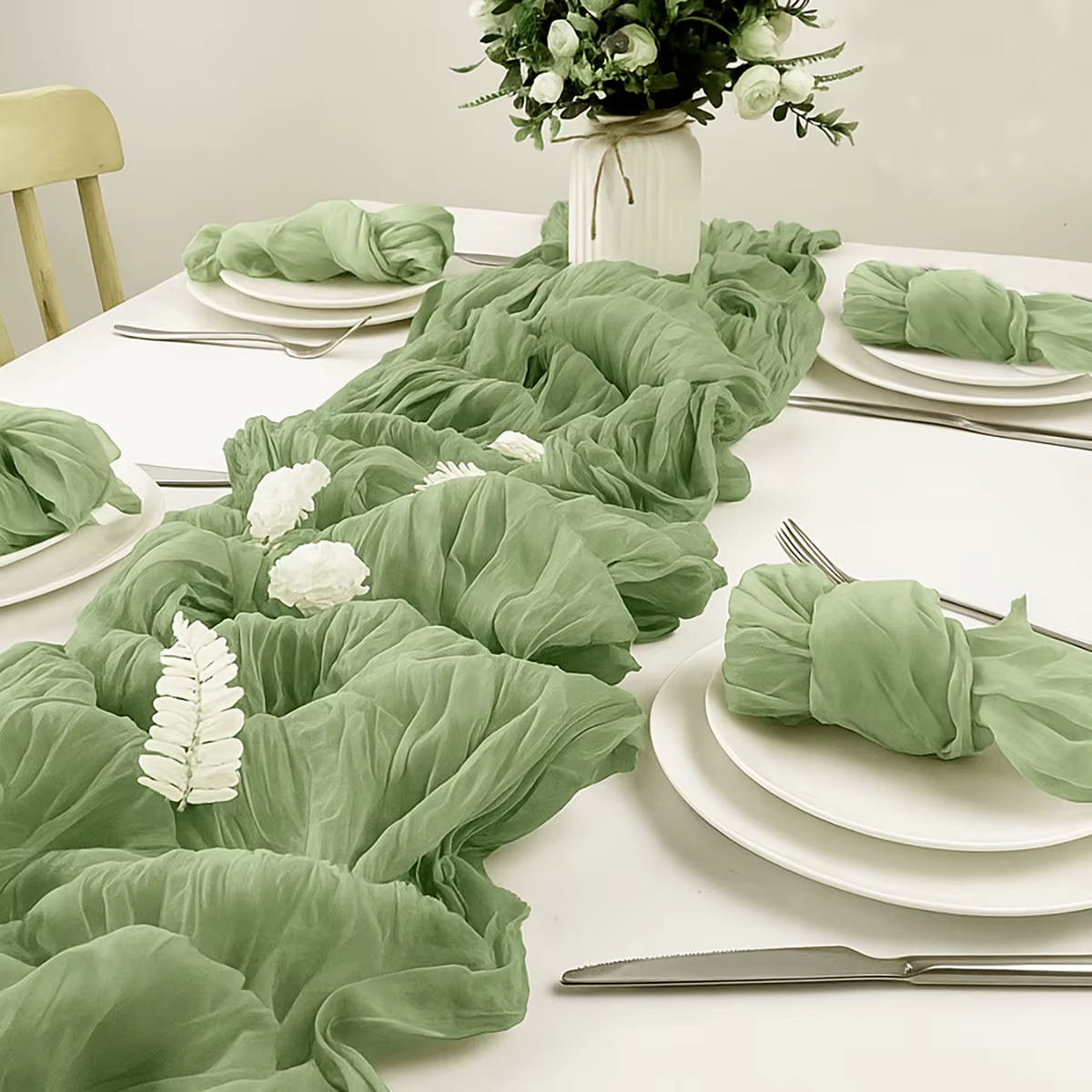 Chemin de Table en gaze semi-transparente vert sauge