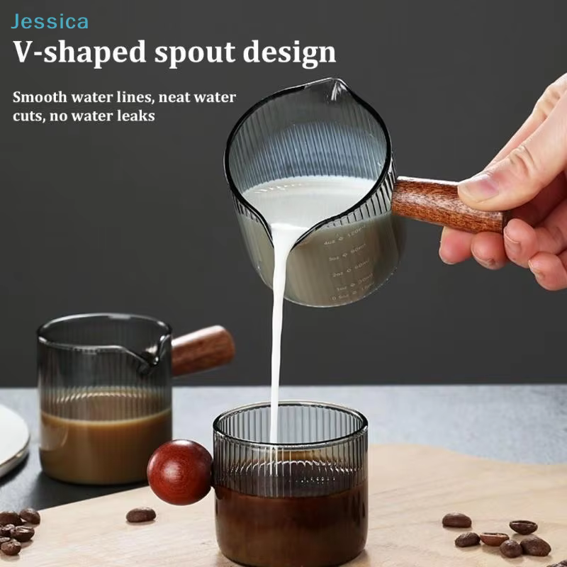 ♥ Tasse à mousse de lait en verre côtelé avec poignée en bois