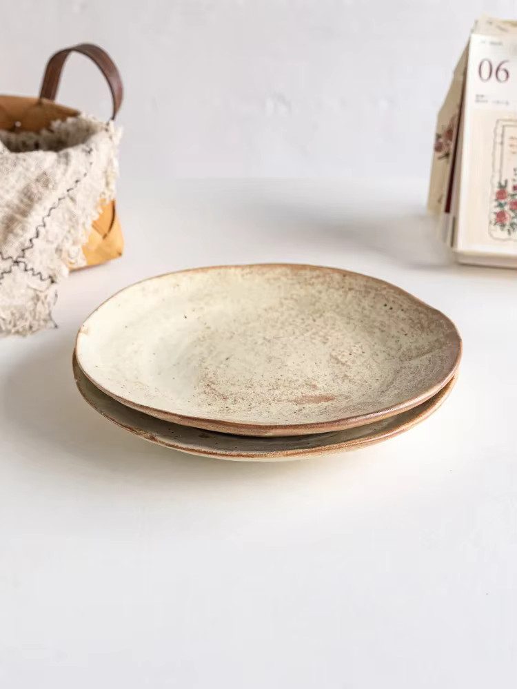 Assiette en céramique rustique faite à la main de style japonais pour pâtes