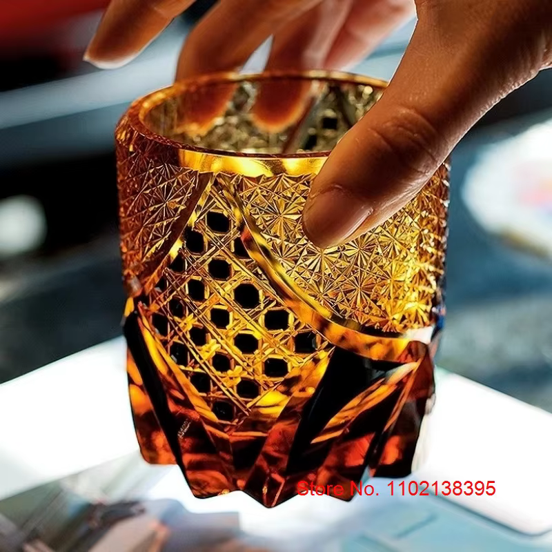Verre de cristal guerrier noir japonais