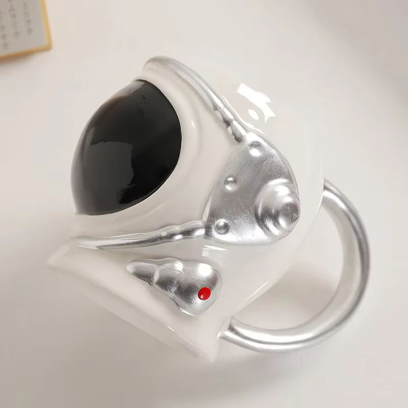 Tasse en céramique en forme de planète d'astronome