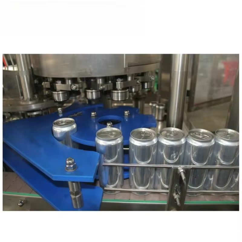 Ligne de production de machines de remplissage automatiques de canettes de boissons personnalisées pour usine