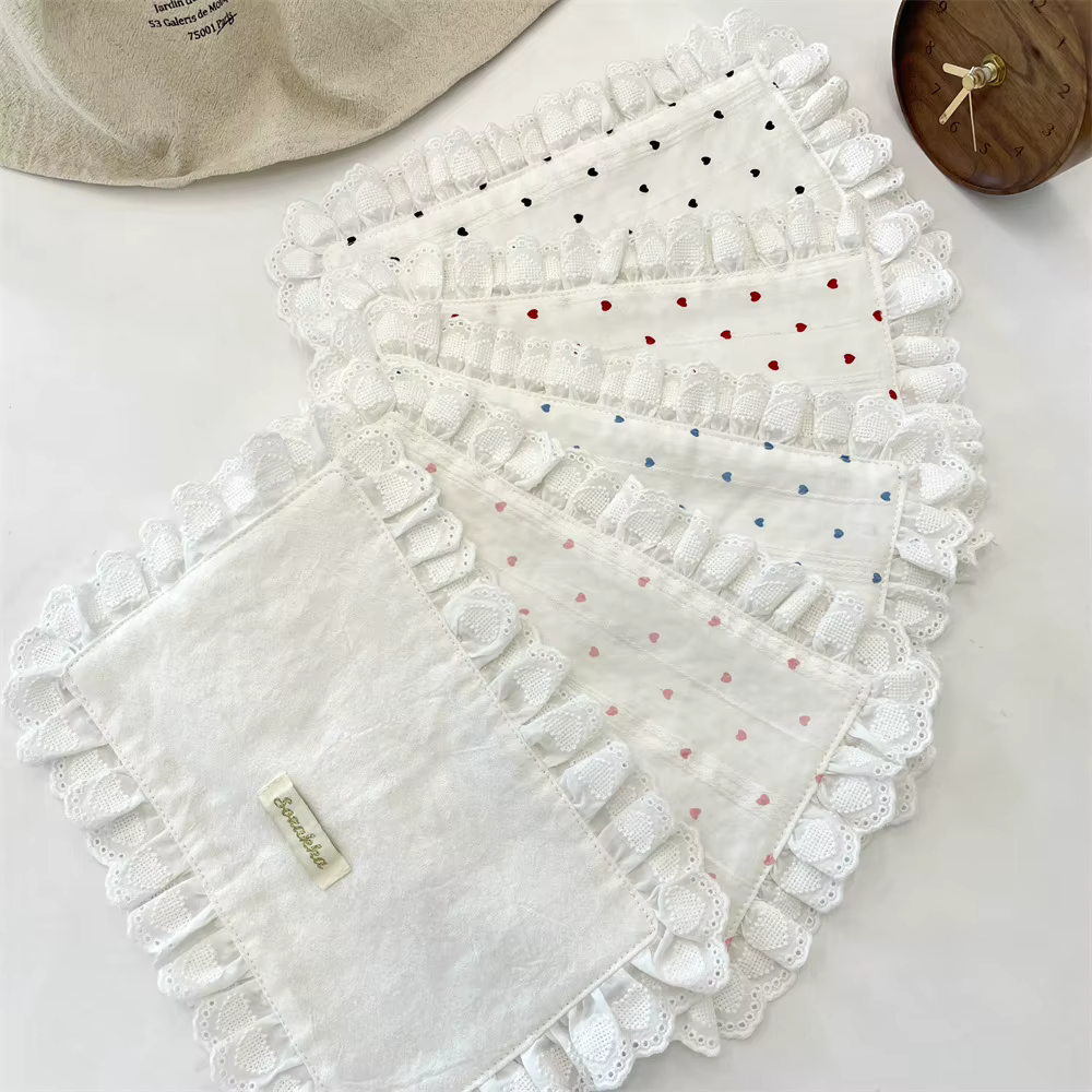 Napperons en dentelle en forme de cœur pour femmes