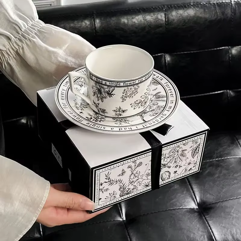 Ensemble de tasses à café rétro français noir et blanc