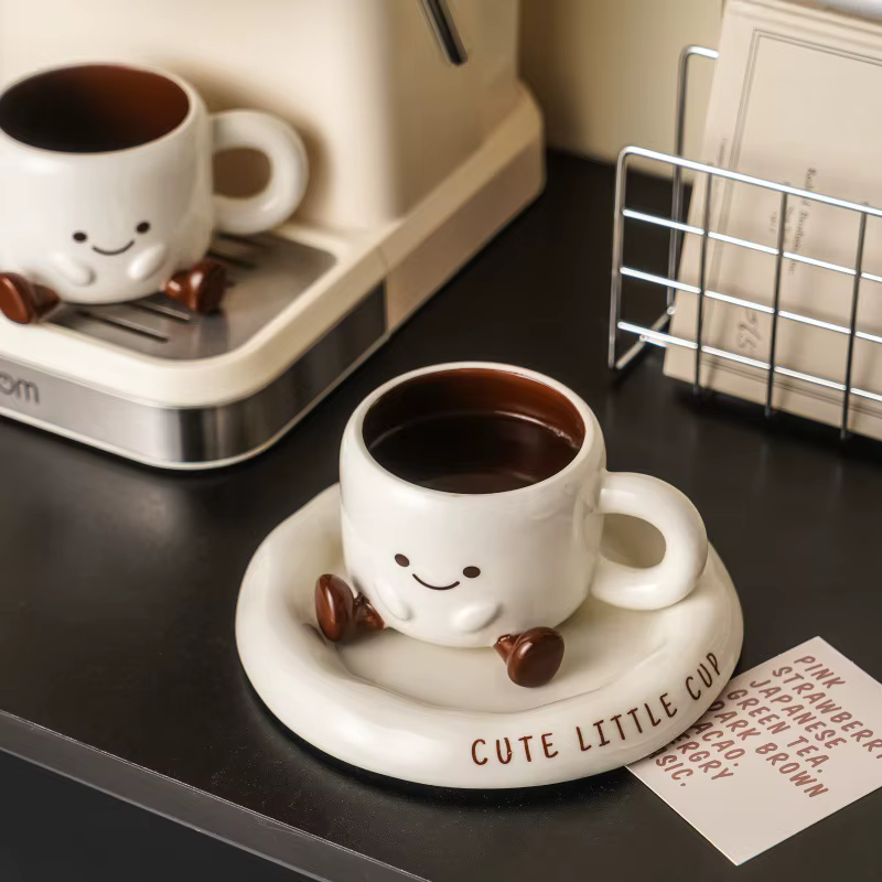 Mignonne petite tasse à café en céramique avec visage souriant et soucoupe, ensemble de tasses créatives de style dessin animé pour café, thé, lait
