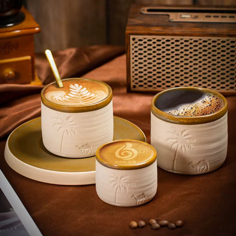 Tasse à expresso en grès du Moyen-Orient