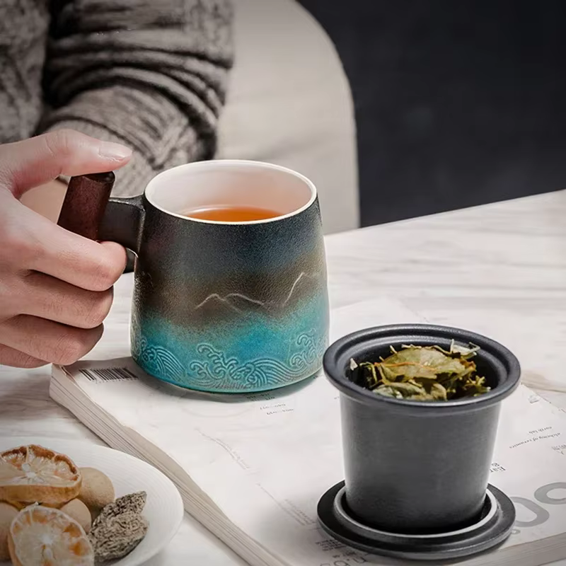 Tasse à café thermique en céramique avec poignée en bois