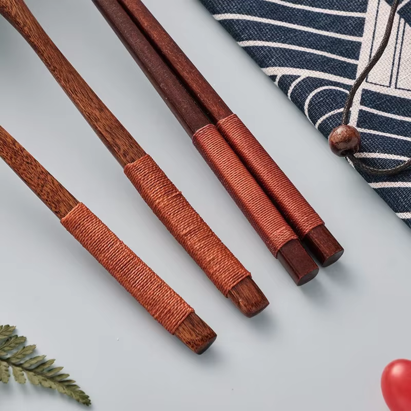 Vaisselle Portable en bois avec sac cadeau