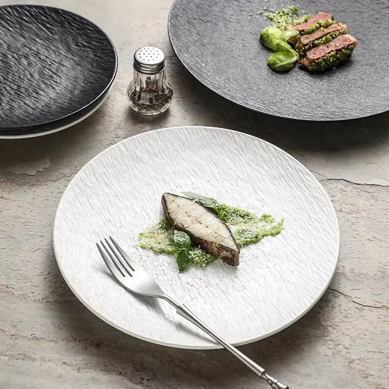 Assiette peu profonde à motif de pierre en céramique de 8 pouces