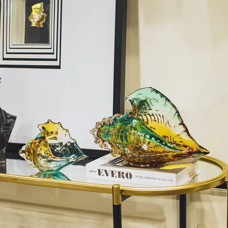 Statue de coquille colorée en verre Transparent