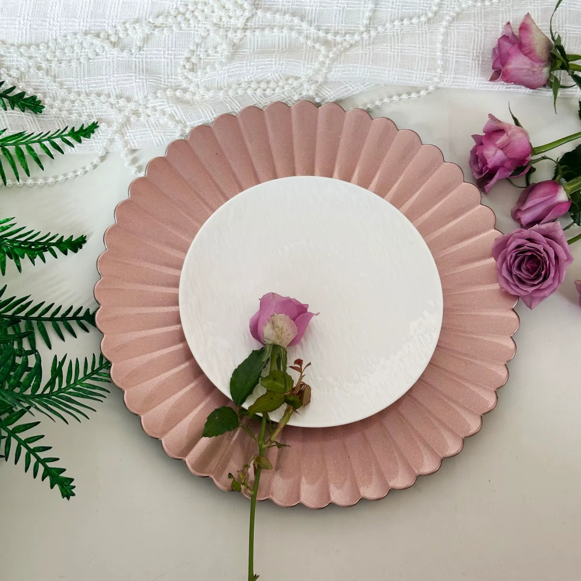 100 assiettes rondes de 13 pouces pour la décoration de table