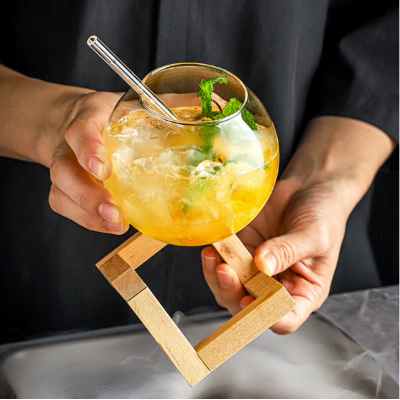 Tasse en verre à Cocktail avec support en bois