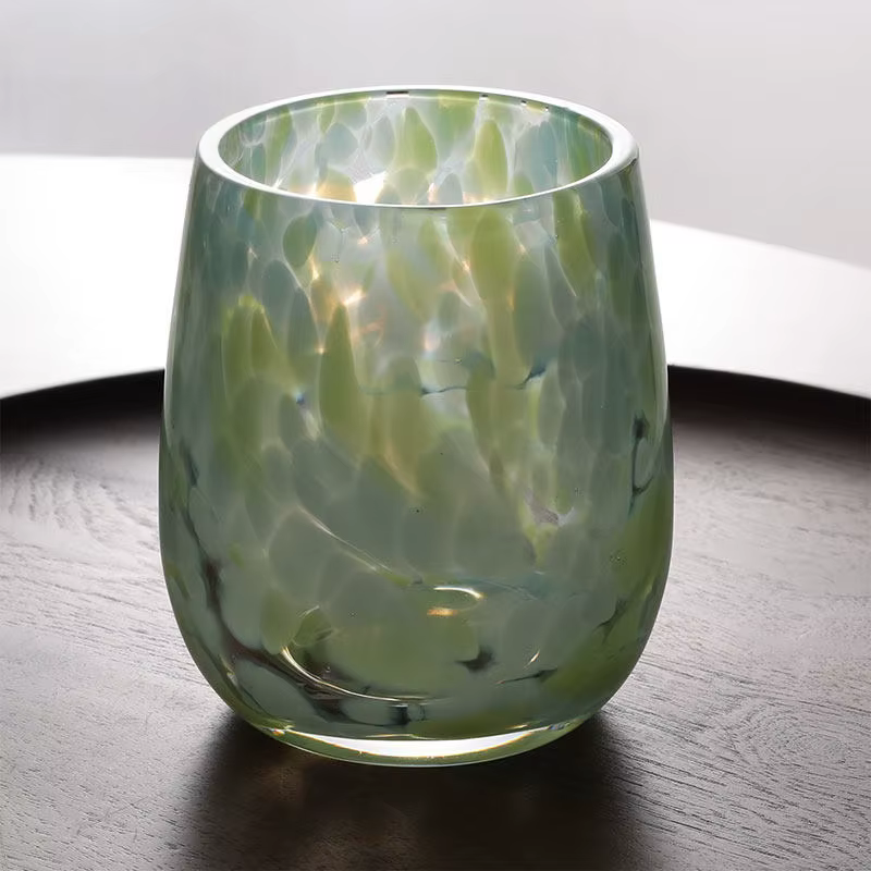 Verre vert à pointe colorée