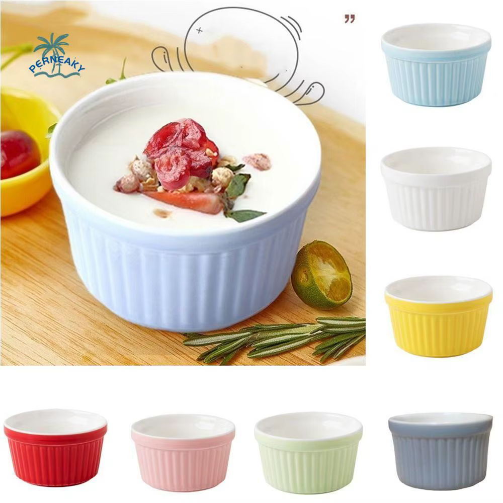 Ramequins colorés pour la cuisson au four