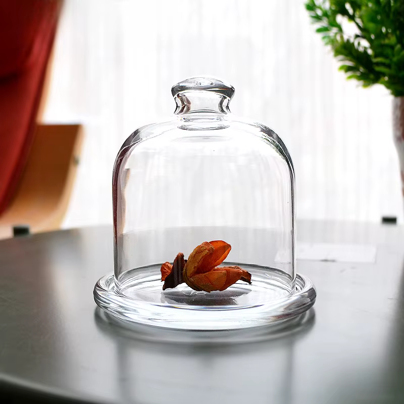 Assiette à gâteau en verre nordique avec couvercle