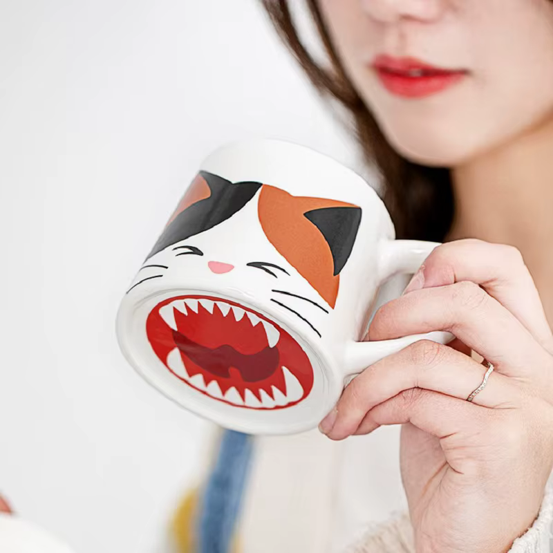 Tasse en céramique mignonne en forme de chat