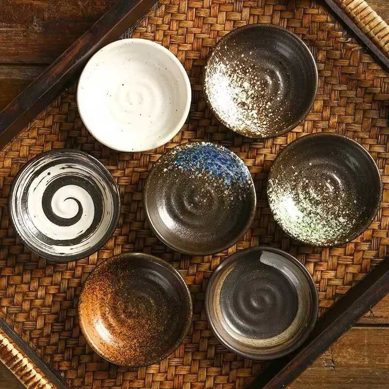 Plat d'assaisonnement japonais créatif en céramique