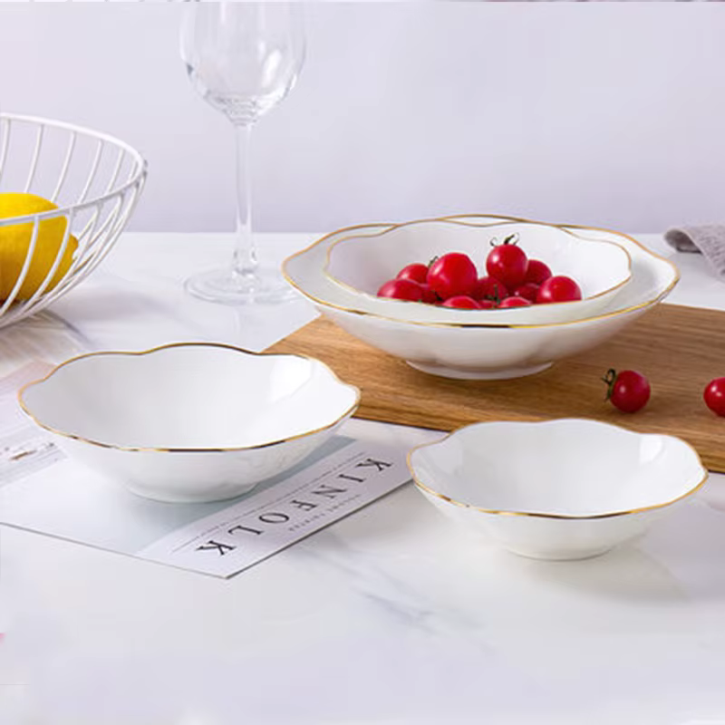 Assiettes en forme de fleur