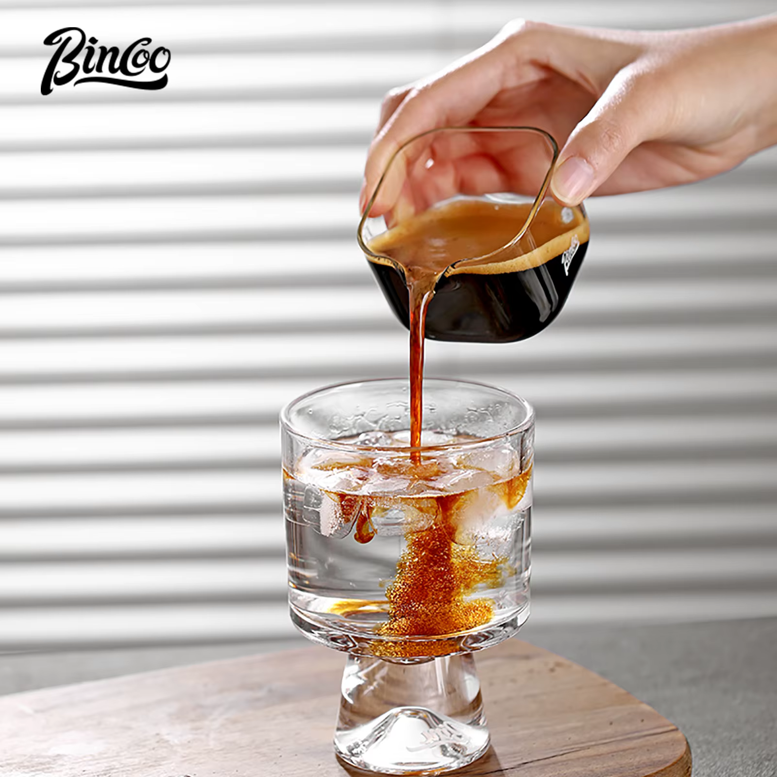 Verres à expresso transparents avec échelle