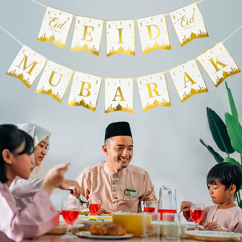 Vaisselle jetable en or blanc pour l'Eid Mubarak