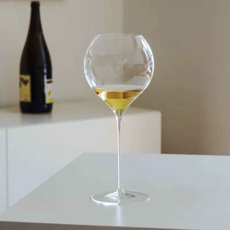 Verres à vin blancs fins