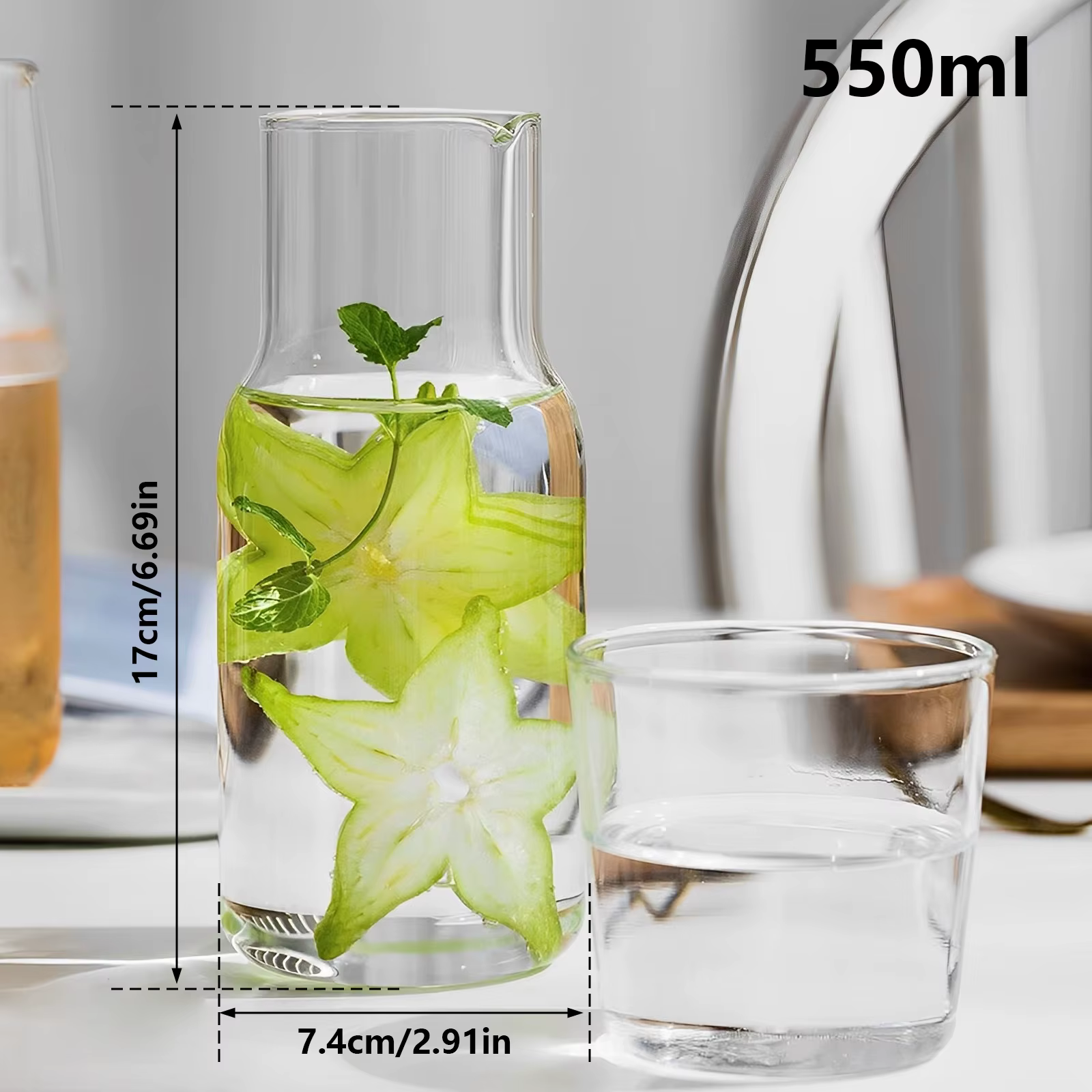 Carafe à eau transparente avec gobelet
