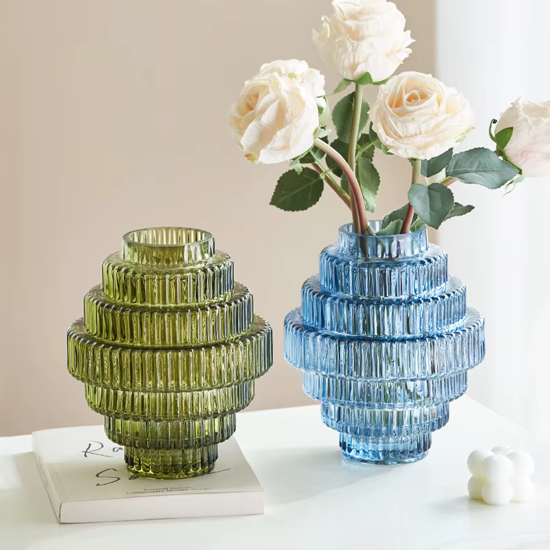 Vase en verre transparent en forme d'engrenage pour arrangements floraux