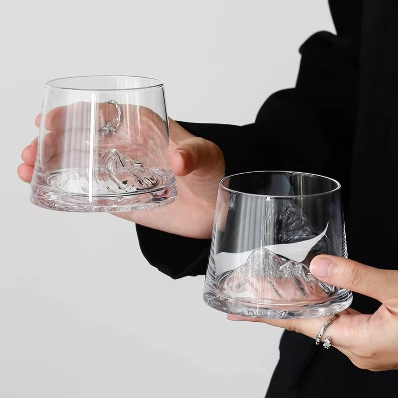 Tasse de visualisation de montagne 3D