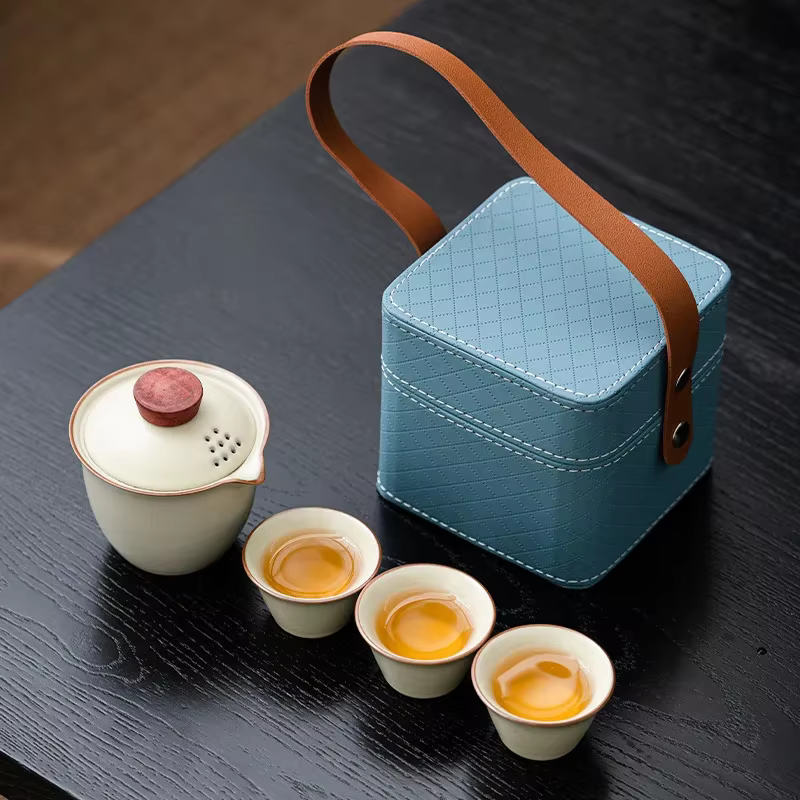 Service à thé de voyage Ru Kiln avec un pot et trois tasses à pression en céramique d'extérieur standard